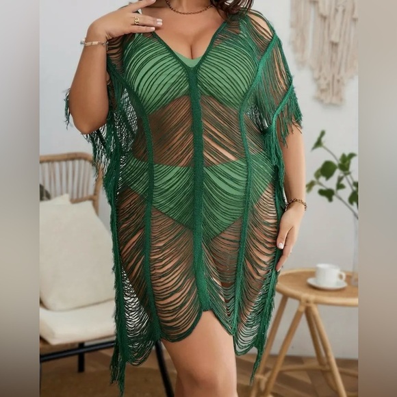 Plus Size Green Fringe V Neck Beach Cover Up
Dress - Picture 4 of 6